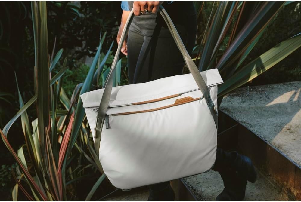 Peak Design Everyday Tote - Image 8