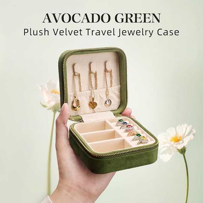 Travel Jewelry Case, Small Plush Velvet Jewelry Box - Image 2