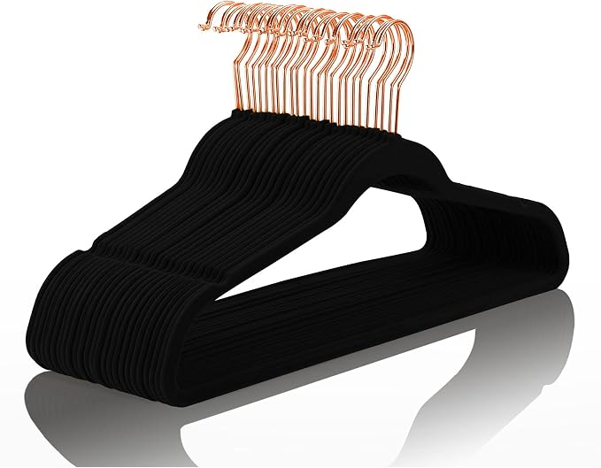 MIZGI Premium Velvet Hangers Heavy Duty by MIZGI
