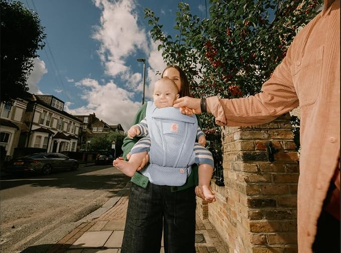Ergobaby Omni Deluxe Baby Carrier Newborn to Toddler - Image 9