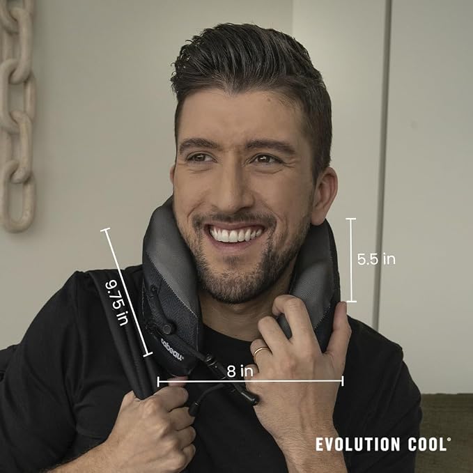 Evolution Cool Travel Neck Pillow by Cabeau - Image 5