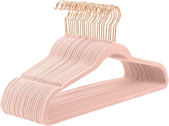 MIZGI Premium Velvet Hangers Heavy Duty by MIZGI