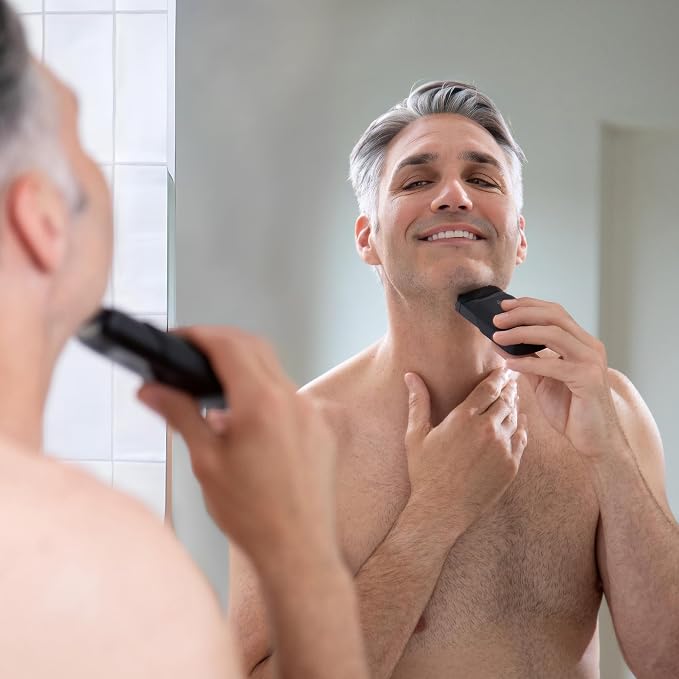 MANSCAPED® The Handyman™ Compact Face Shaver – Portable Men’s Travel Facial - Image 9
