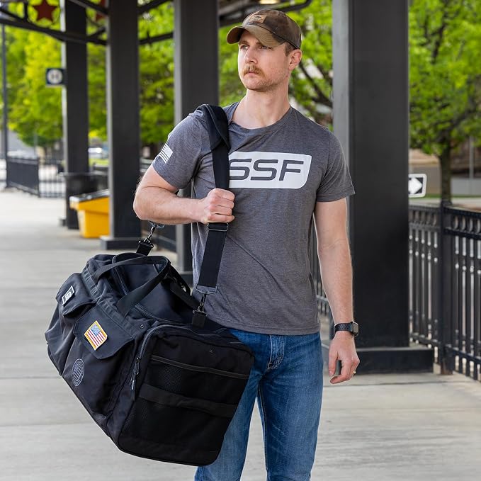 Serious Steel Fitness Heavy Duty 1000D Nylon Duffel Gym Bag - Image 8
