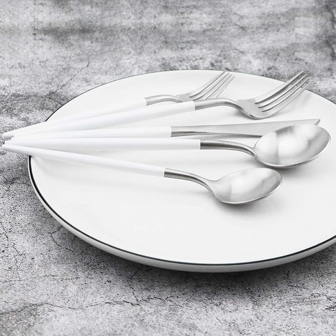 Gugrida 5-Piece Matte Silver Stainless Steel Satin Finish Flatware Set - Image 3
