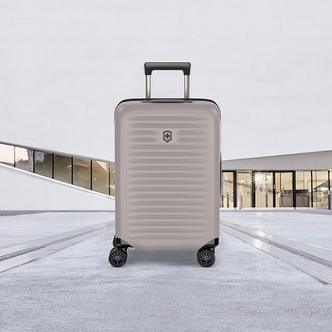 Victorinox Airox Advanced Hardside Frequent Flyer Carry-On - Image 7