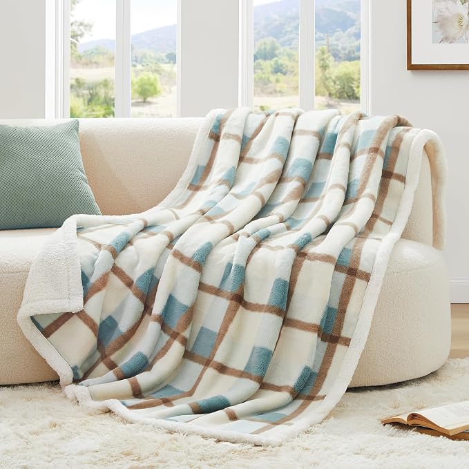 PU MEI Super Soft Faux Rabbit Fur Sherpa Fleece Throw Blanket, Reversible - Image 3