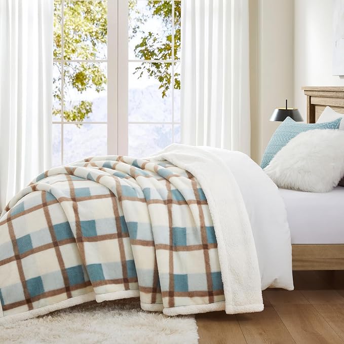 PU MEI Super Soft Faux Rabbit Fur Sherpa Fleece Throw Blanket, Reversible - Image 6