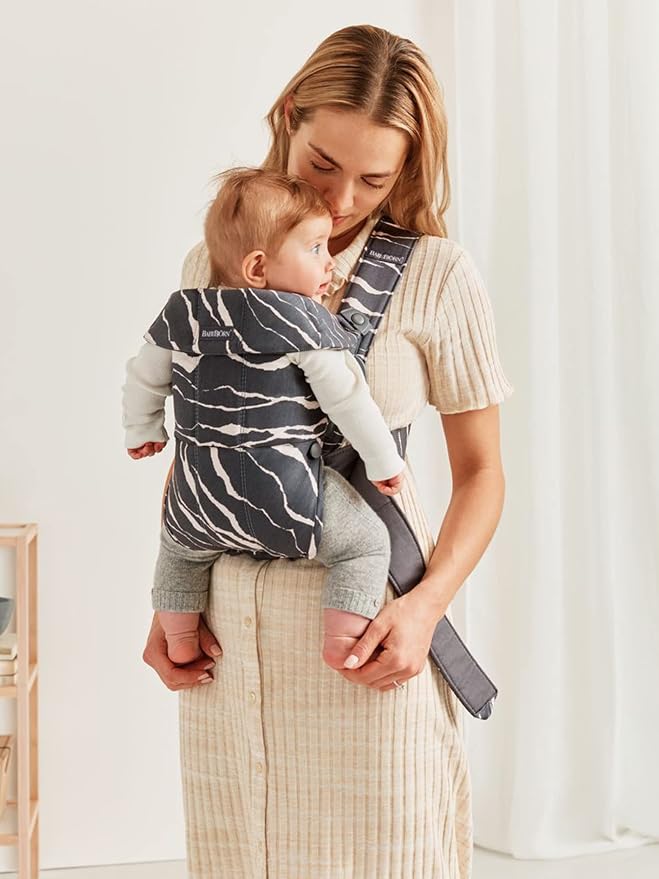 BabyBjörn Baby Carrier Mini, Anthracite/Landscape Print, Cotton | Newborn - Image 3