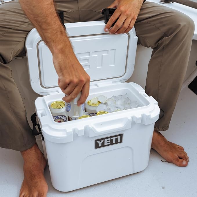 YETI Roadie 15 Hard Cooler - Image 6