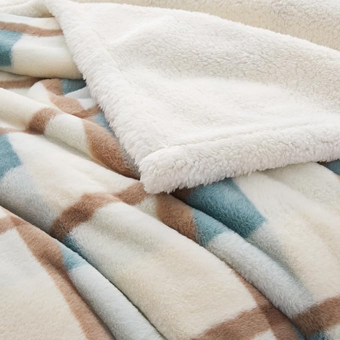 PU MEI Super Soft Faux Rabbit Fur Sherpa Fleece Throw Blanket, Reversible - Image 5
