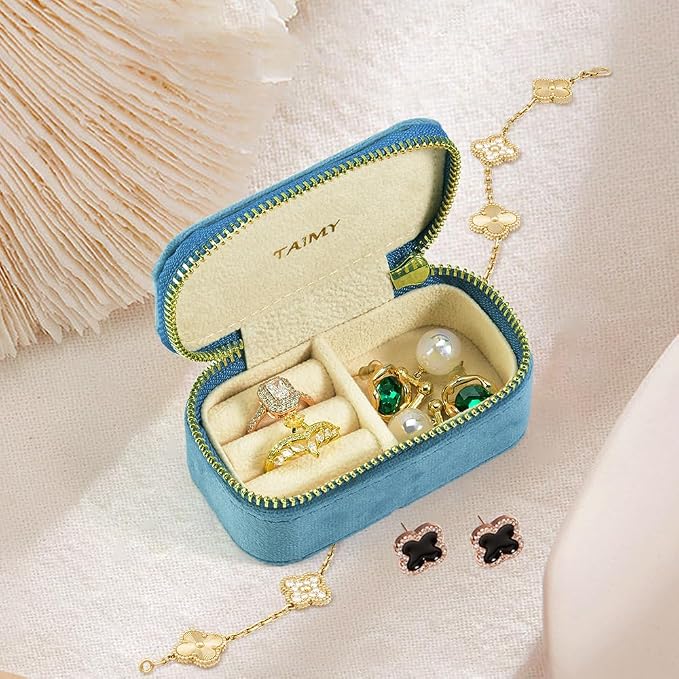 Small Travel Jewelry Case, Mini Tiny Plush Velvet Jewelry Box - Image 5