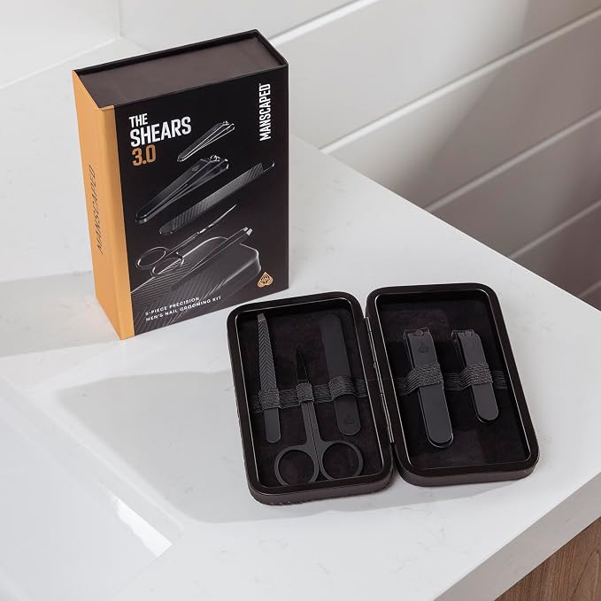 MANSCAPED® Shears 3.0, 5-Piece Precision Men’s Nail Grooming Travel Kit - Image 9