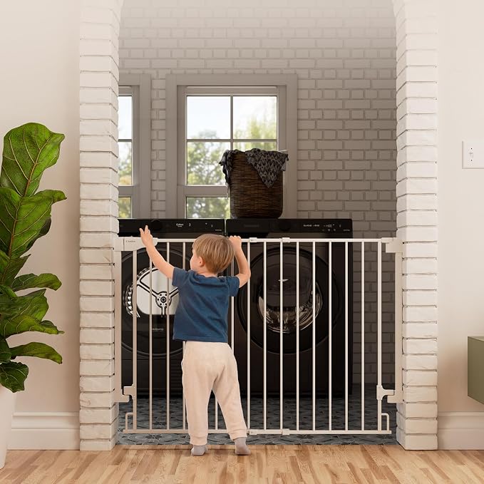 Cumbor 34" Extra Tall Baby Gate - Image 2