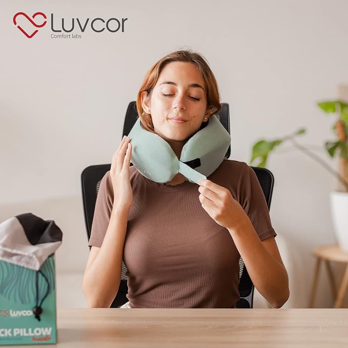 Premium Quality Memory Foam Travel Neck Pillow Bundle - Image 5