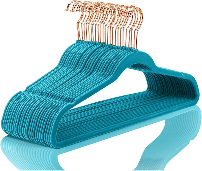 MIZGI Premium Velvet Hangers Heavy Duty by MIZGI