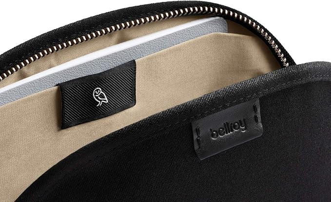 Bellroy Classic Pouch, Everyday kit, Leather and Woven Fabric - Image 4