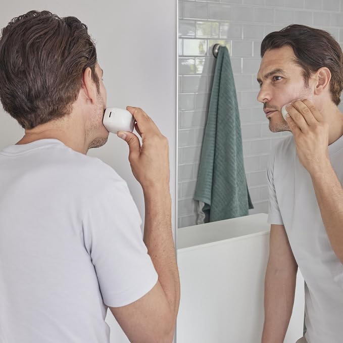 Panasonic ARC5 Palm-Sized Foil Shaver - Image 12