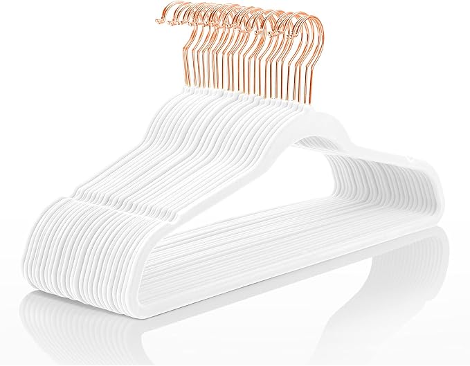 MIZGI Premium Velvet Hangers Heavy Duty by MIZGI