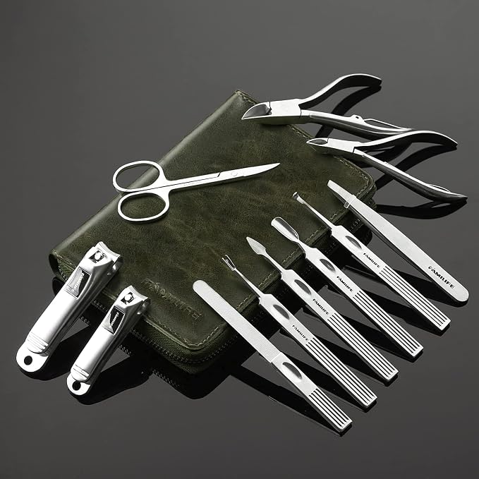 FAMILIFE Manicure Set, Professional Manicure Kit Nail Clippers Set 11 in 1 - Image 2