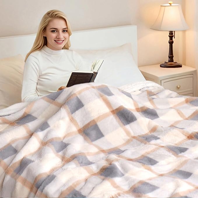 PU MEI Super Soft Faux Rabbit Fur Sherpa Fleece Throw Blanket, Reversible - Image 4