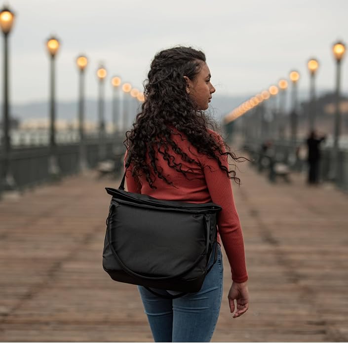 Peak Design Everyday Tote - Image 6