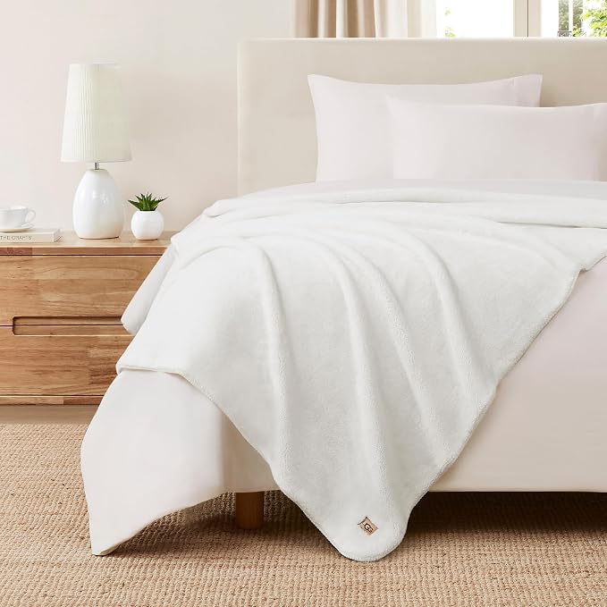 UGG Whitecap Plush Throw Blanket Fleece Lightweight Soft Cozy Throw - Image 5