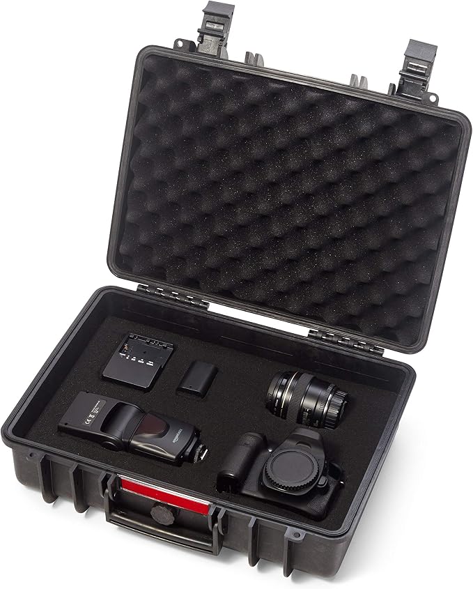 Amazon Basics Hard Camera Case - Image 2