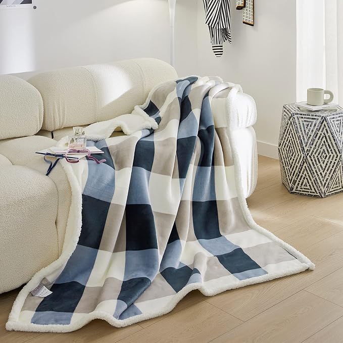 PU MEI 50"x60" Sherpa Fleece Blanket - Image 5