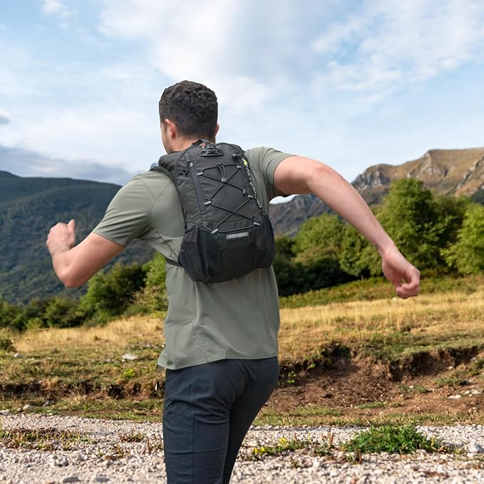 Lightweight Hydration Backpack, Running Backpack - Image 9