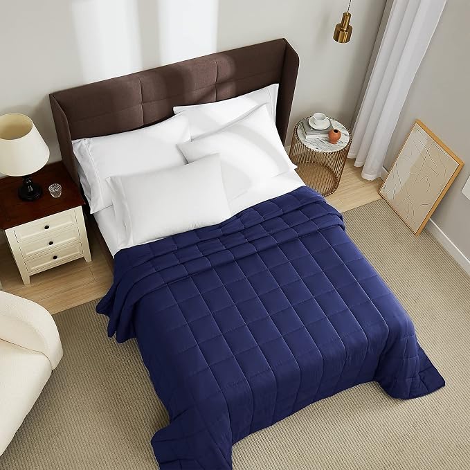 L'AGRATY Weighted Blanket - Image 2