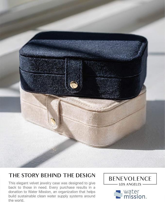 Benevolence LA Plush Velvet Travel Jewelry Storage Box | Earring Organizer - Image 6