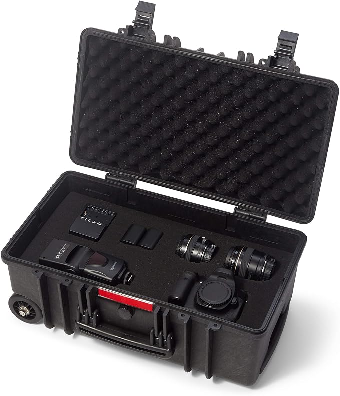Amazon Basics Hard Camera Case - Image 6