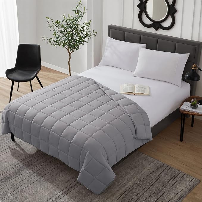 L'AGRATY Weighted Blanket - Image 2