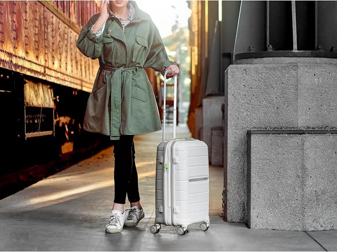 Samsonite Freeform Hardside Expandable Luggage - Image 4