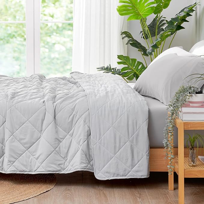 Cozy Bliss Cooling Blanket for Hot Sleepers, Q-Max 0.4 Cooling Comfort King Size - Image 5