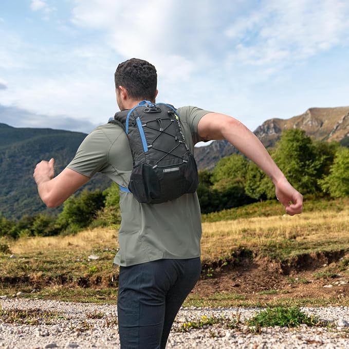 Lightweight Hydration Backpack, Running Backpack - Image 9