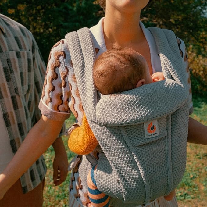Ergobaby Omni Deluxe Baby Carrier Newborn to Toddler - Image 9