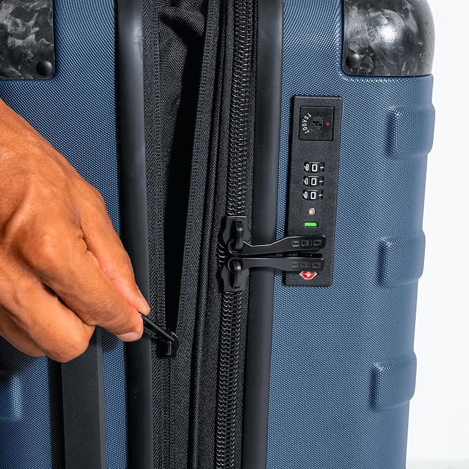 OGIO Renegade Vault Wheeled Travel Bag - Image 4