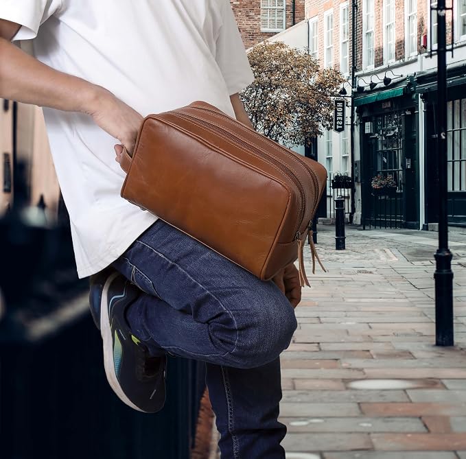 VC VINTAGE COUTURE Leather Toiletry Bag - Image 2