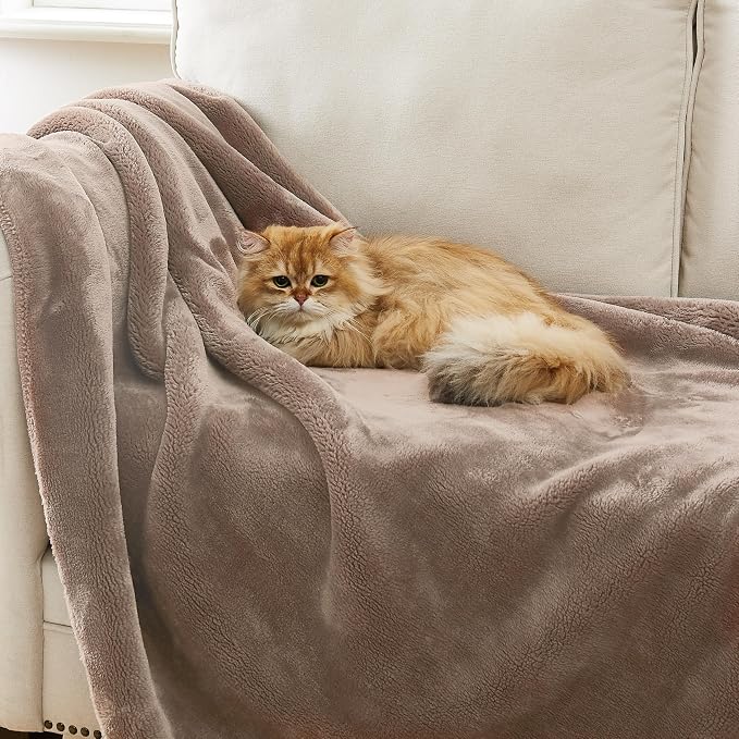 UGG Whitecap Plush Throw Blanket Fleece Lightweight Soft Throw - Image 4