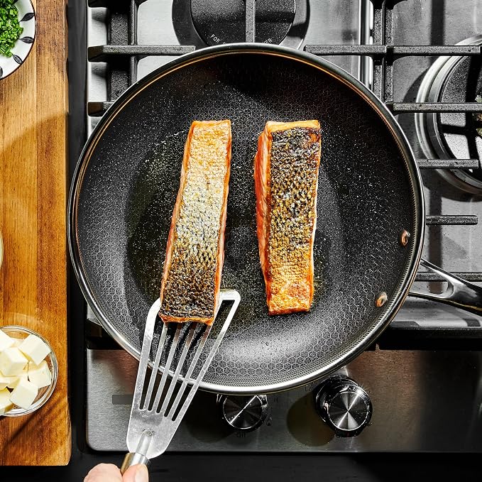 HexClad Hybrid Nonstick 10-Inch Frying Pan - Image 7